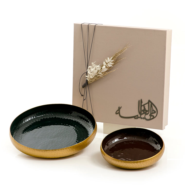 Set of 2 metal Plates with gift box