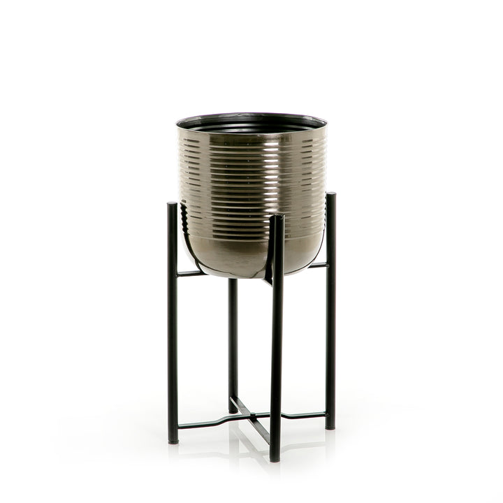 Metal planter with stand